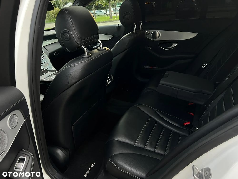 Mercedes-Benz Klasa C AMG 43 4Matic 9G-TRONIC - 34