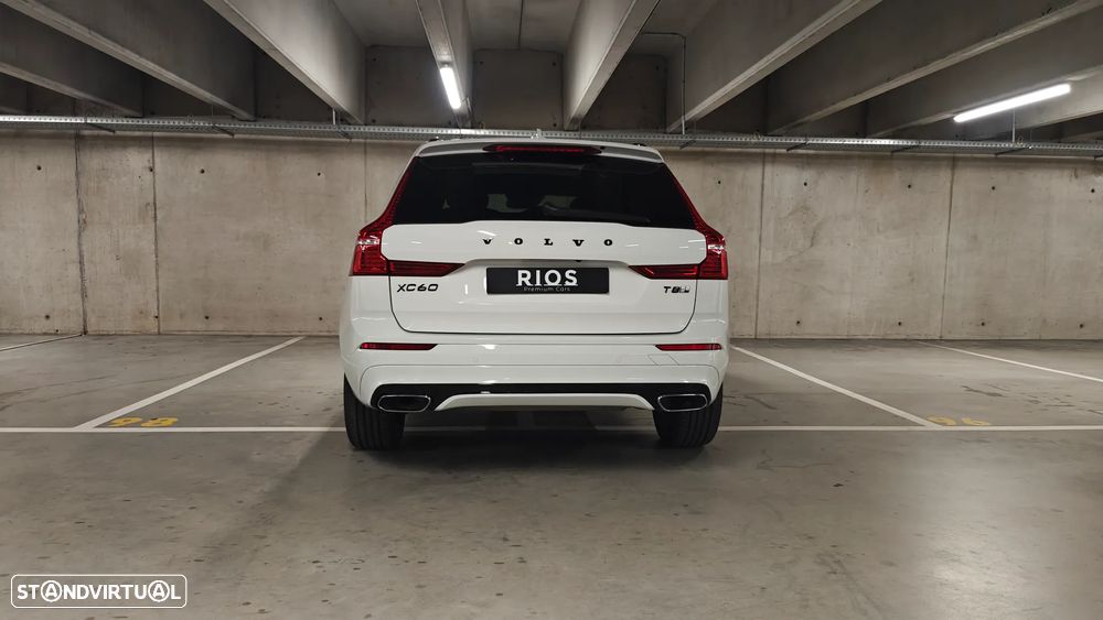 Volvo XC 60 2.0 T8 PHEV R-Design AWD - 46