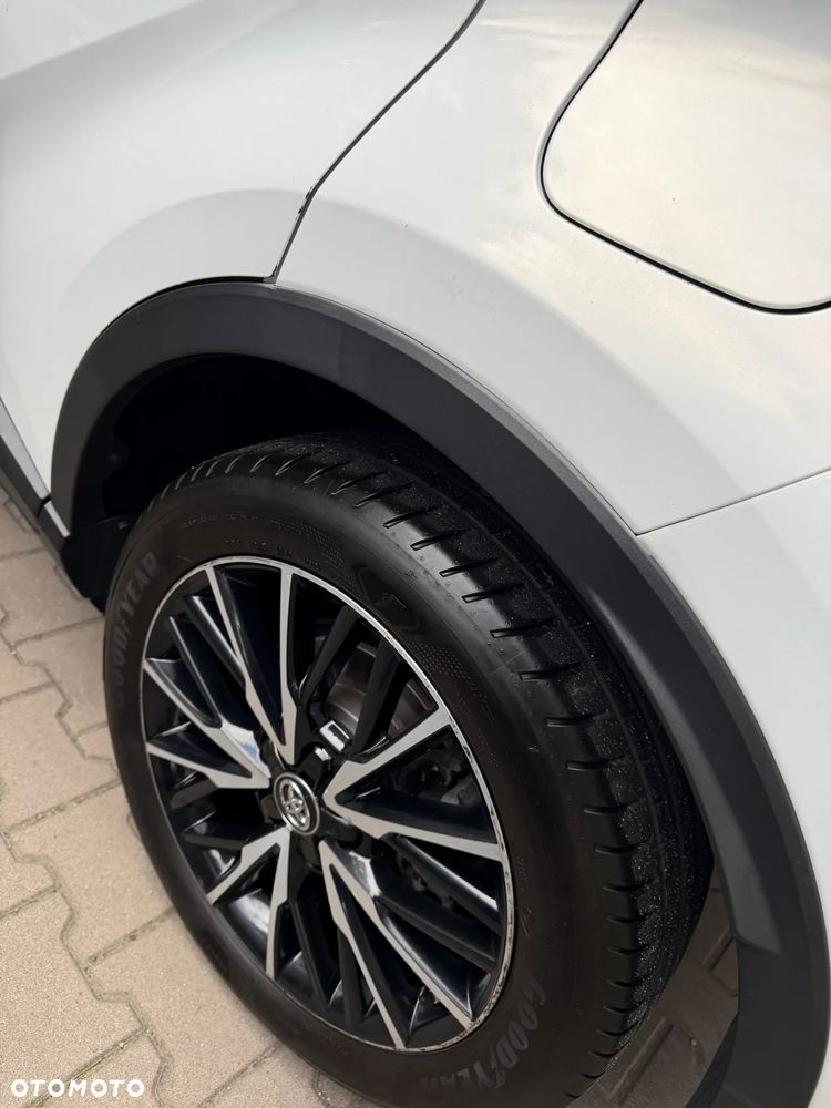 Toyota C-HR - 7