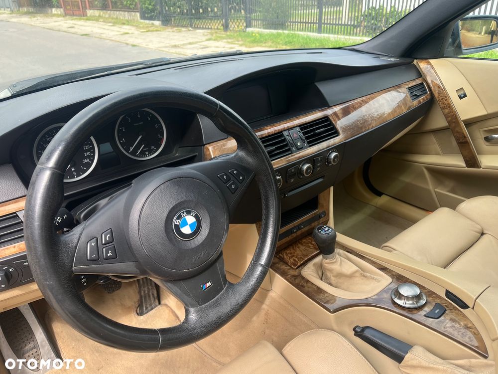 BMW Seria 5 525i - 6