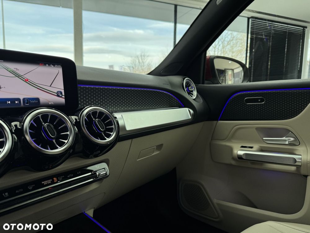 Mercedes-Benz GLB - 28