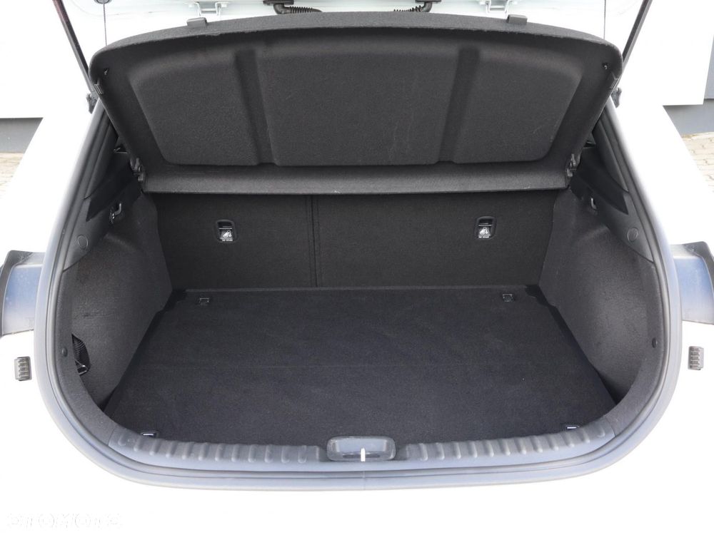 Kia XCeed 1.5 T-GDI M - 8