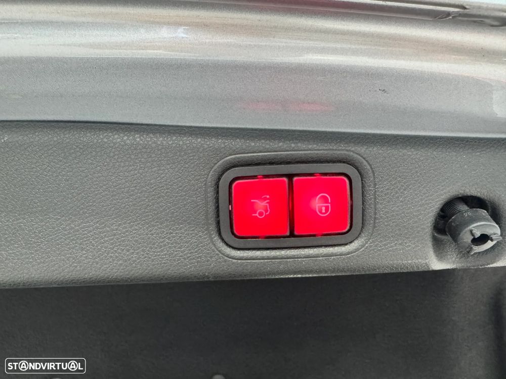 Mercedes-Benz E 300 de AMG Line 4Matic - 43