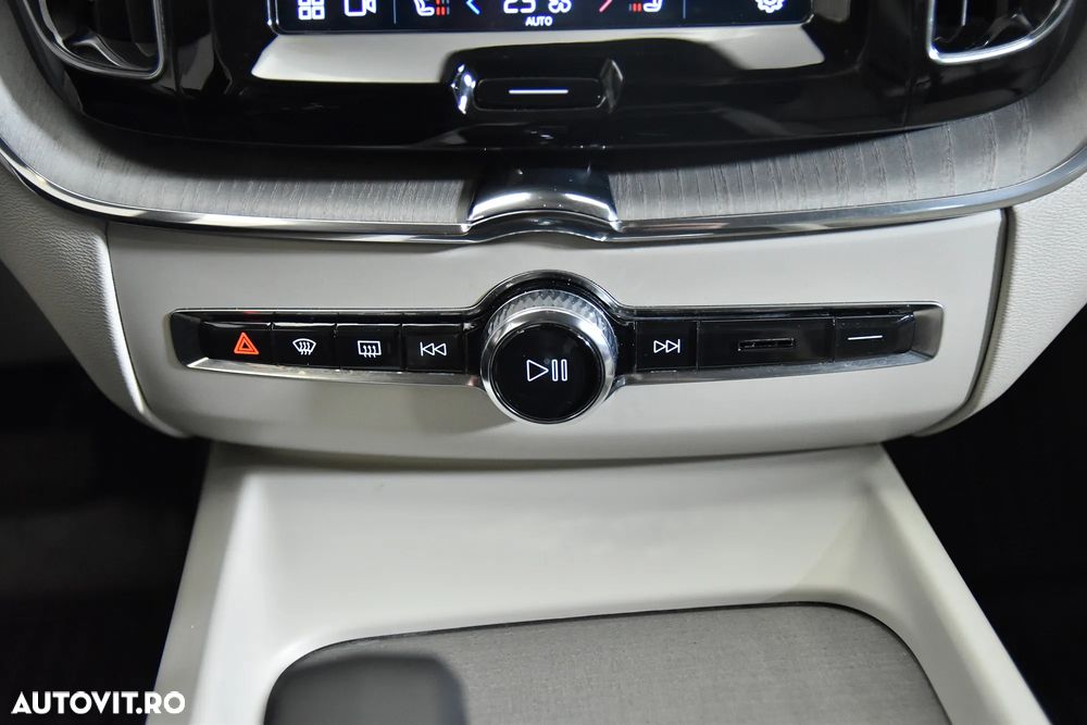 Volvo XC 60 - 18