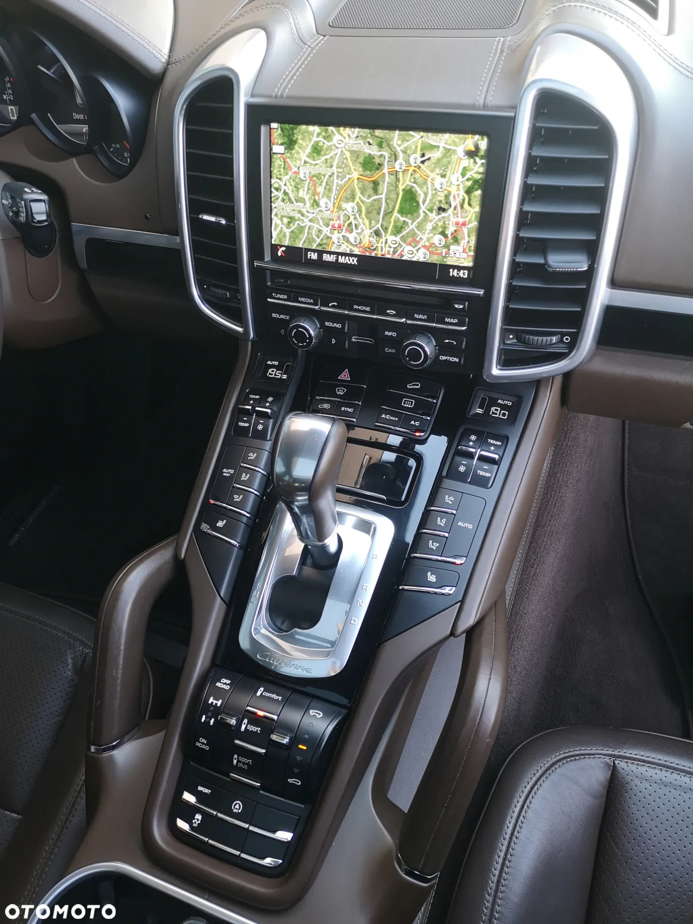 Porsche Cayenne Diesel Platinum Edition - 19