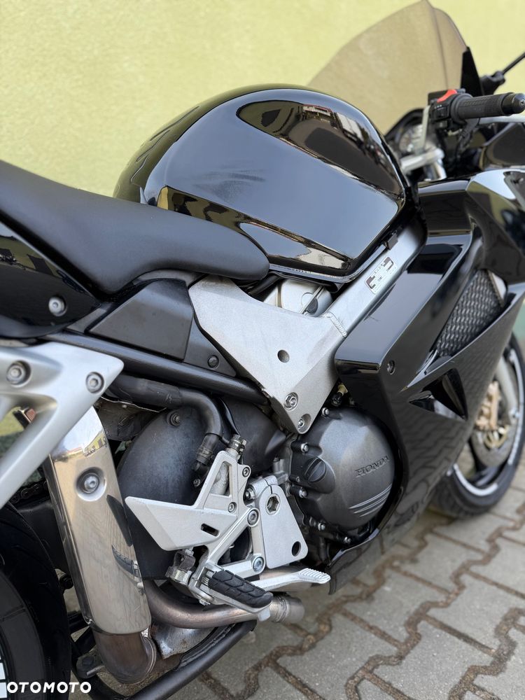 Honda VFR - 15