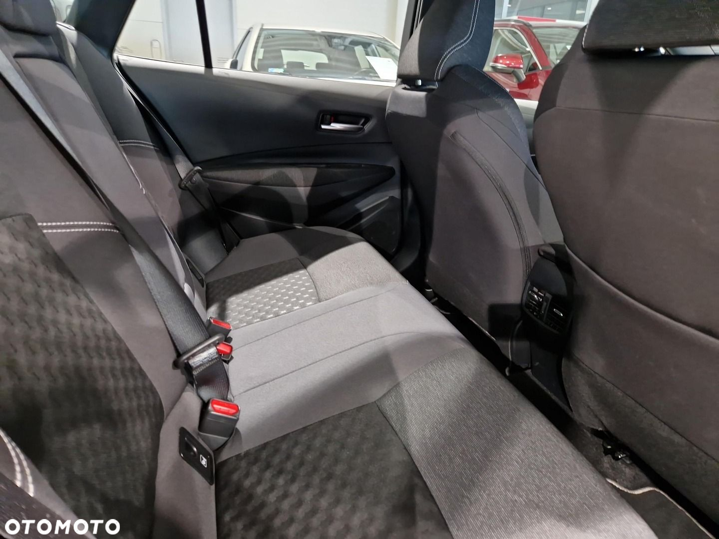 Toyota Corolla - 10