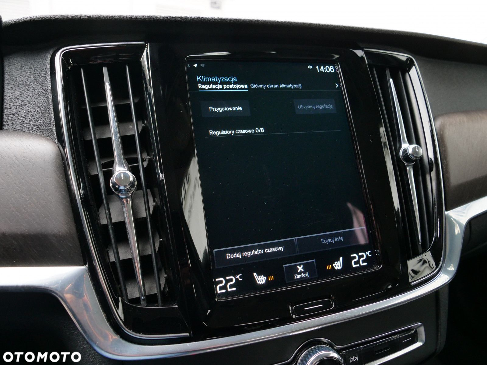 Volvo V90 Cross Country - 28