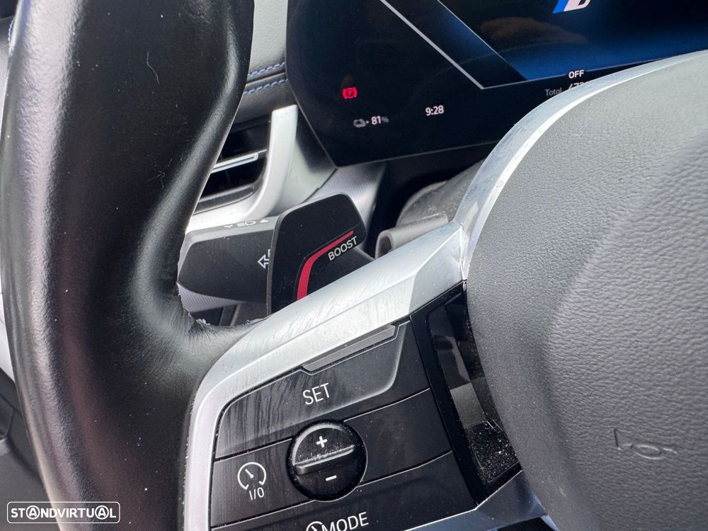 BMW iX1 xDrive30 M Sport Pack - 17