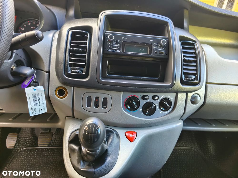 Renault Trafic Long L2H1 2.0dci Klima - 12