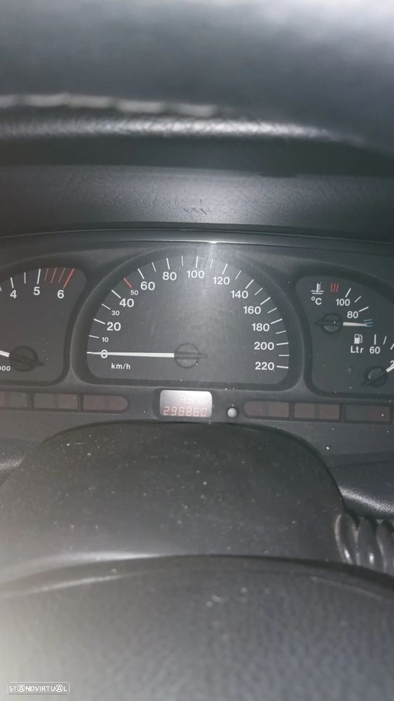 Opel Vectra 2.0 DTi Elegance - 3