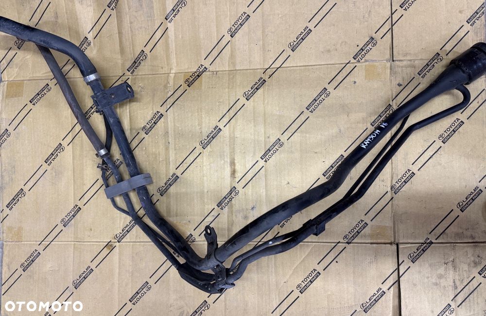Wlew paliwa Lexus RX450h 15-20r. - 1
