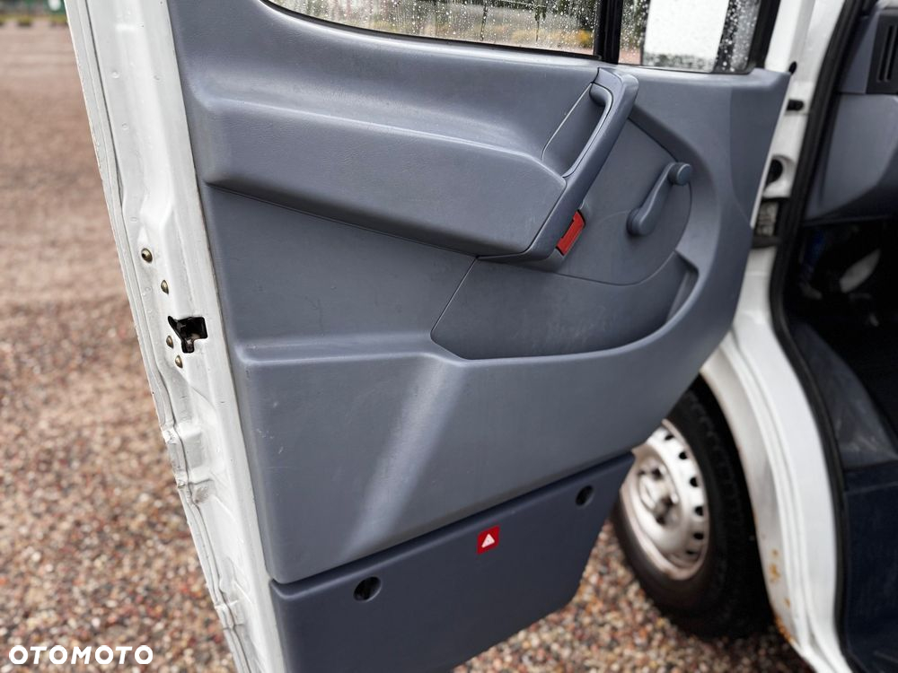 Mercedes-Benz Sprinter 310d - 21