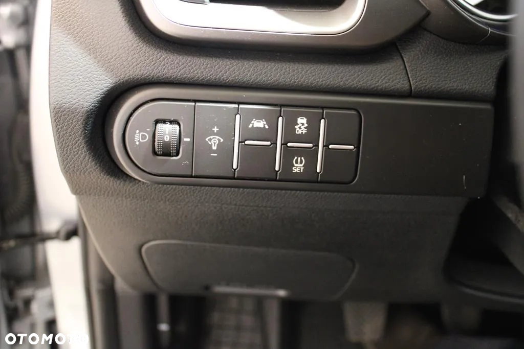 Kia Ceed 1.5 T-GDI M - 9