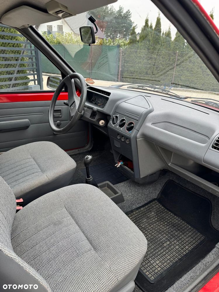 Peugeot 205 - 19