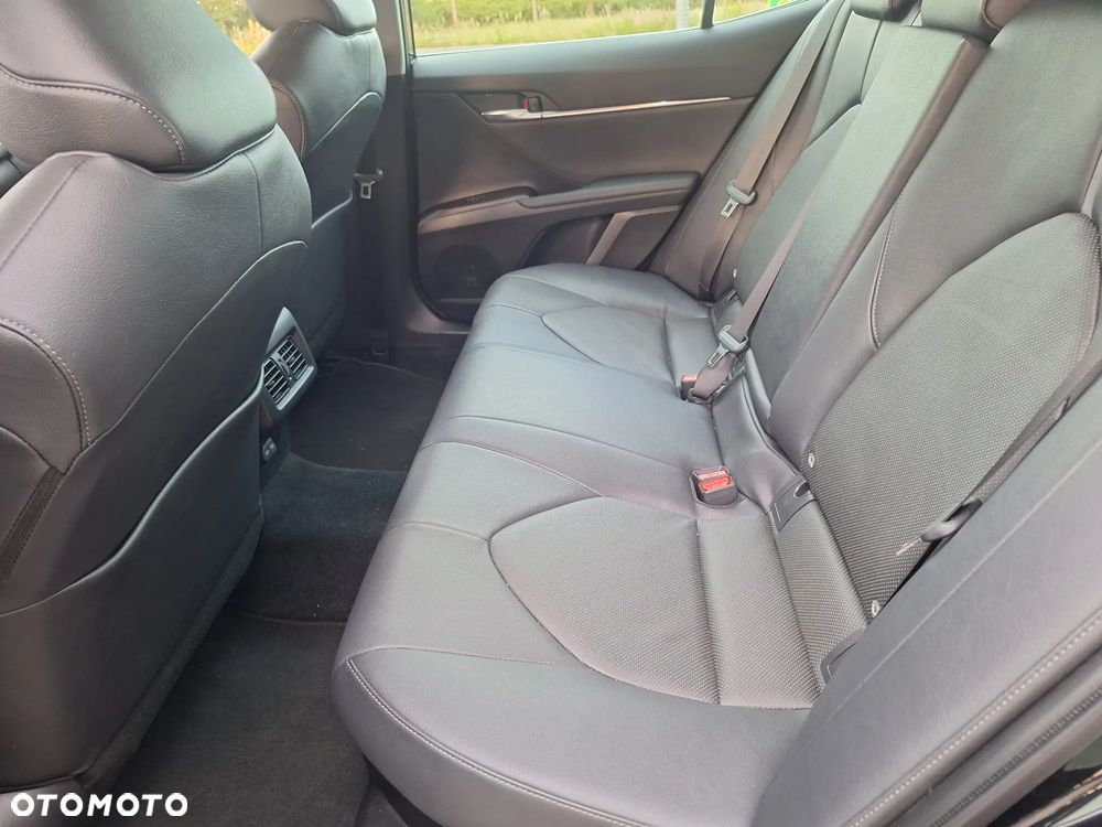 Toyota Camry 2.5 Hybrid Executive CVT - 22