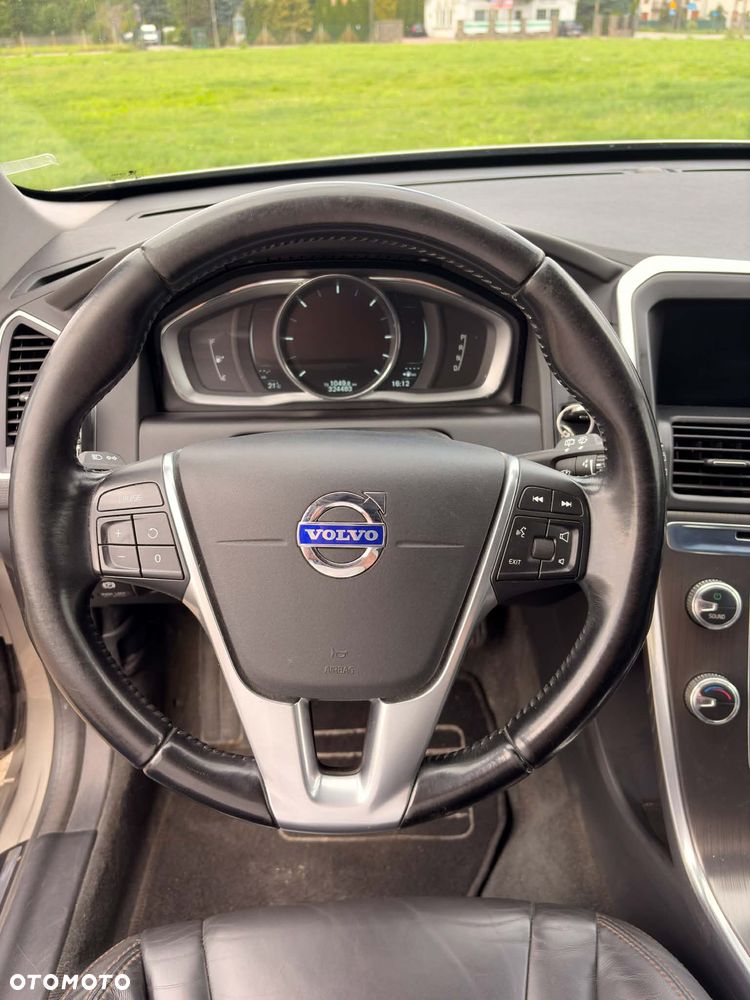 Volvo XC 60 D4 Drive-E Momentum - 13