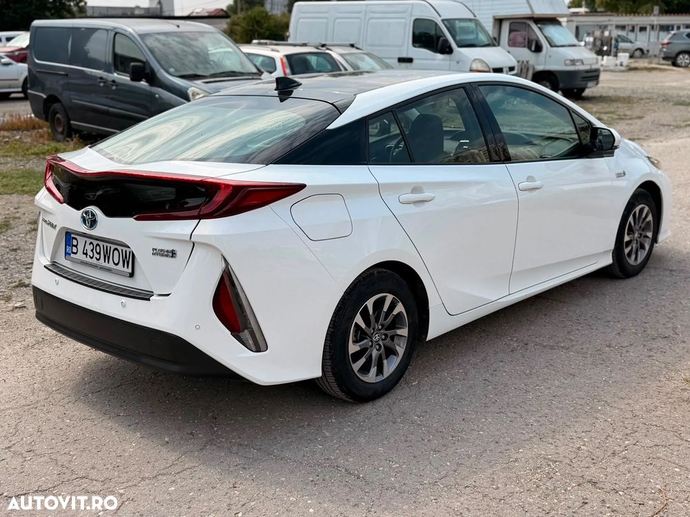 Toyota Prius - 5