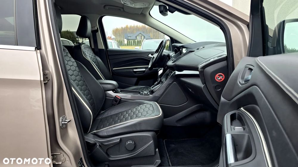 Ford Kuga 2.0 TDCi 4x4 Vignale - 25