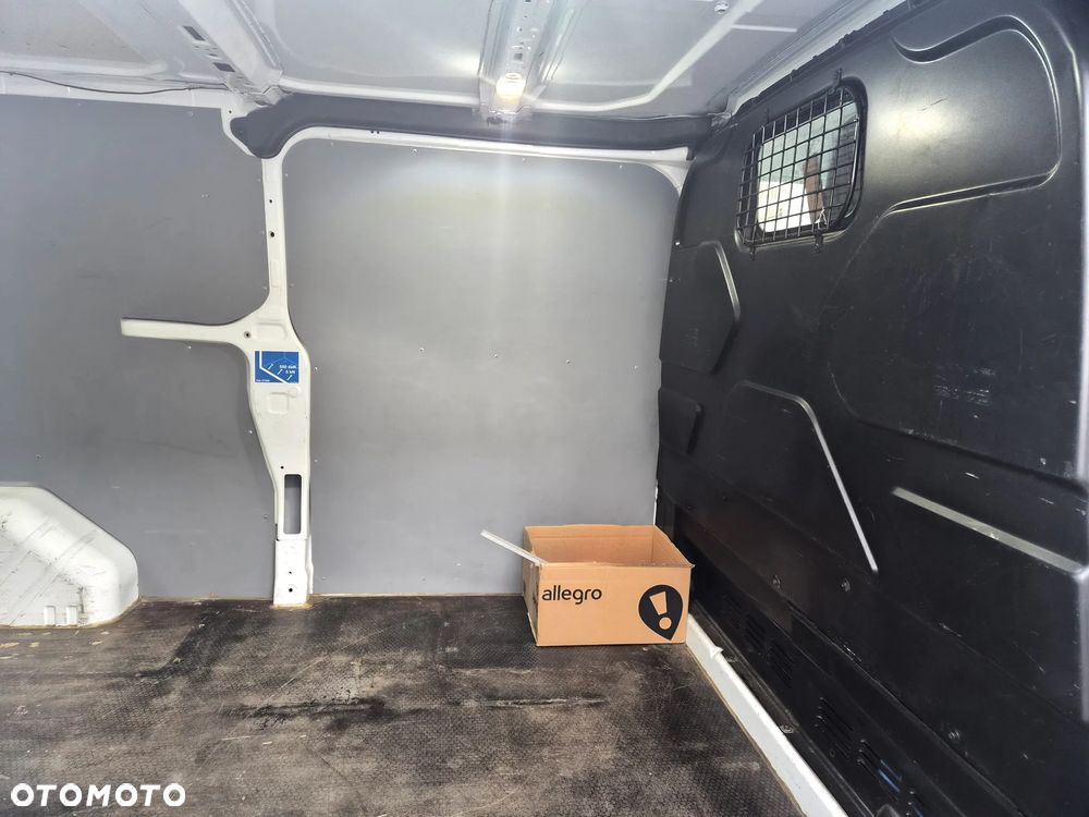 Ford TRANSIT CUSTOM - 27