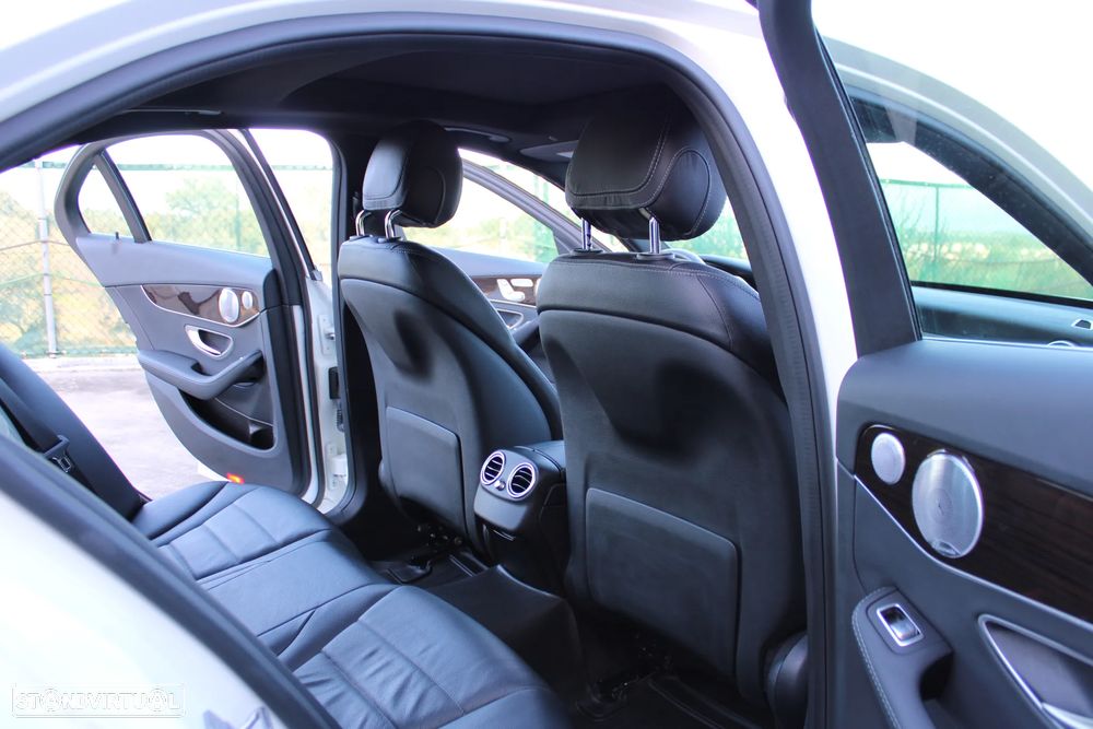 Mercedes-Benz C 300 4Matic 9G-TRONIC AMG Line Advanced - 41