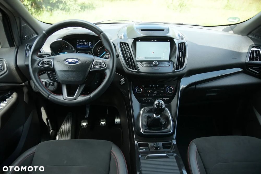 Ford Kuga 2.0 TDCi AWD ST-Line - 29