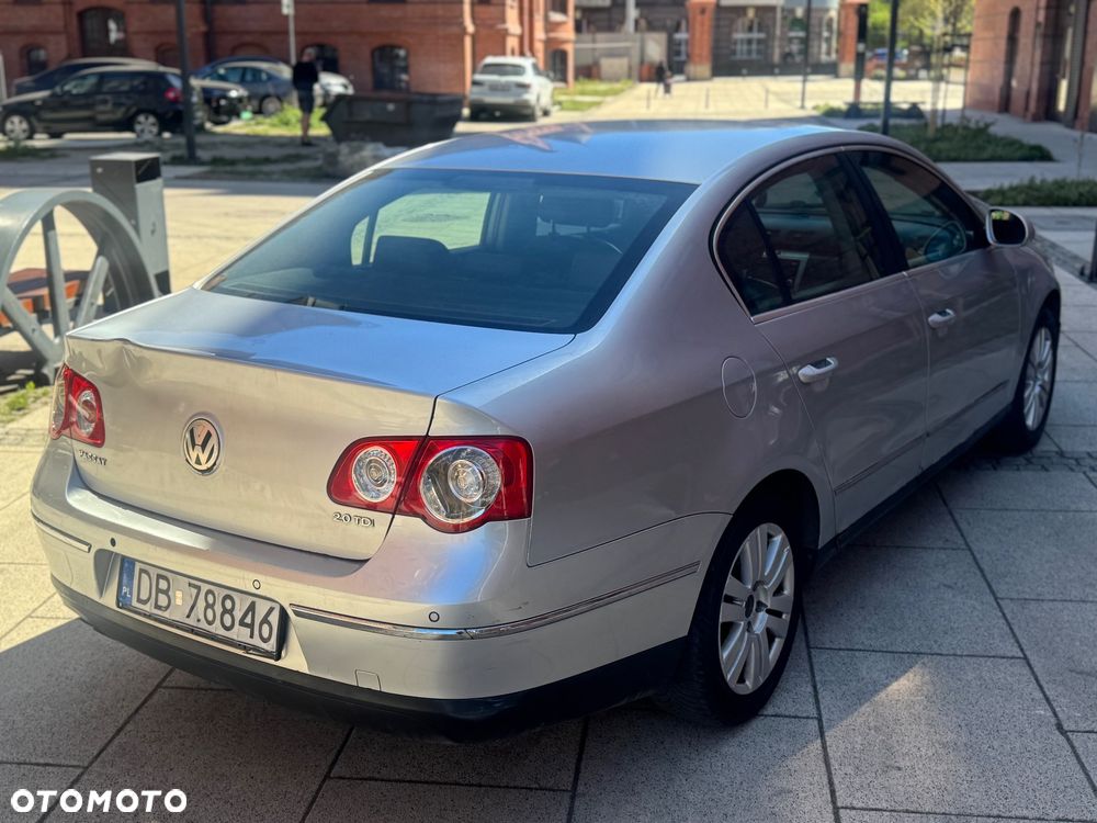 Volkswagen Passat - 5