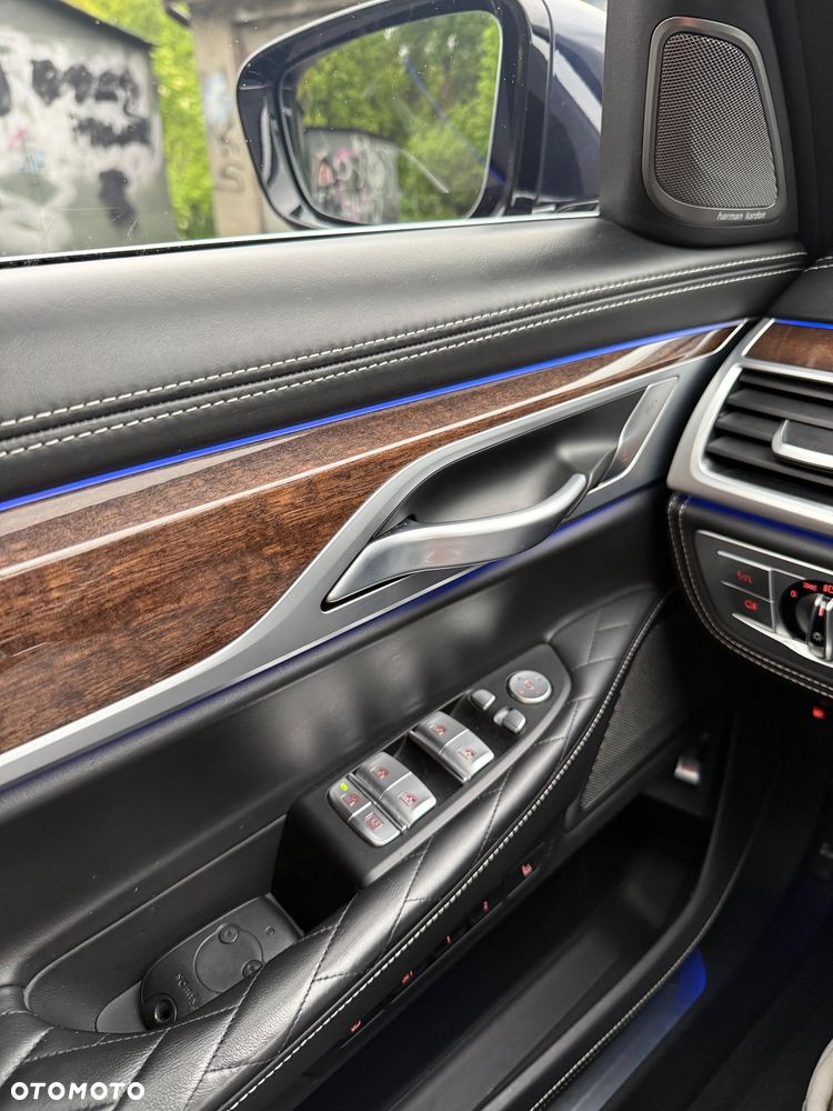 BMW Seria 7 745Le xDrive - 18