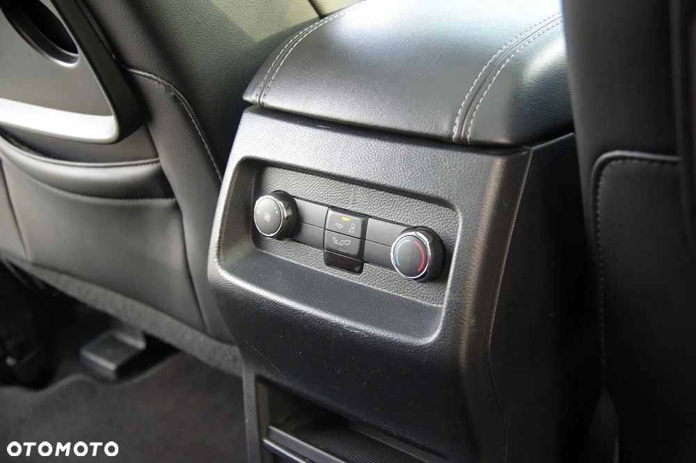 Ford S-Max 2.0 TDCi 4WD Titanium PowerShift - 28