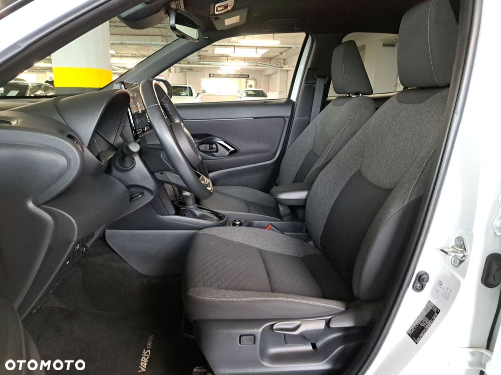 Toyota Yaris Cross Hybrid 1.5 Style AWD - 12