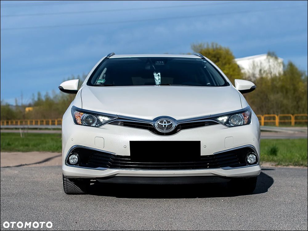 Toyota Auris - 2