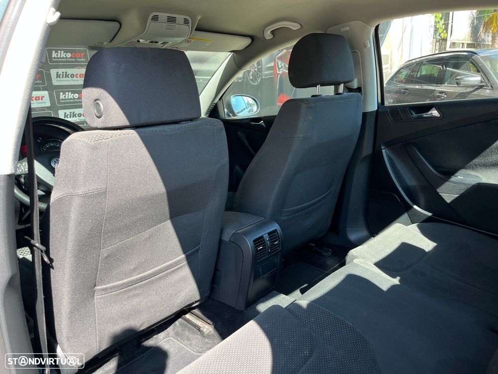 VW Passat 2.0 TDI Highline - 35