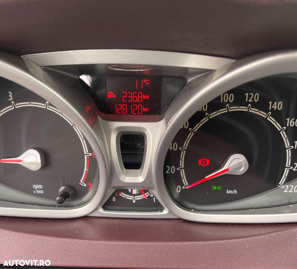 Ford Fiesta 1.4i Titanium - 8