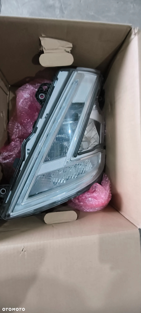 Volvo Fh5 21 Lampa przód lewa Led RHT