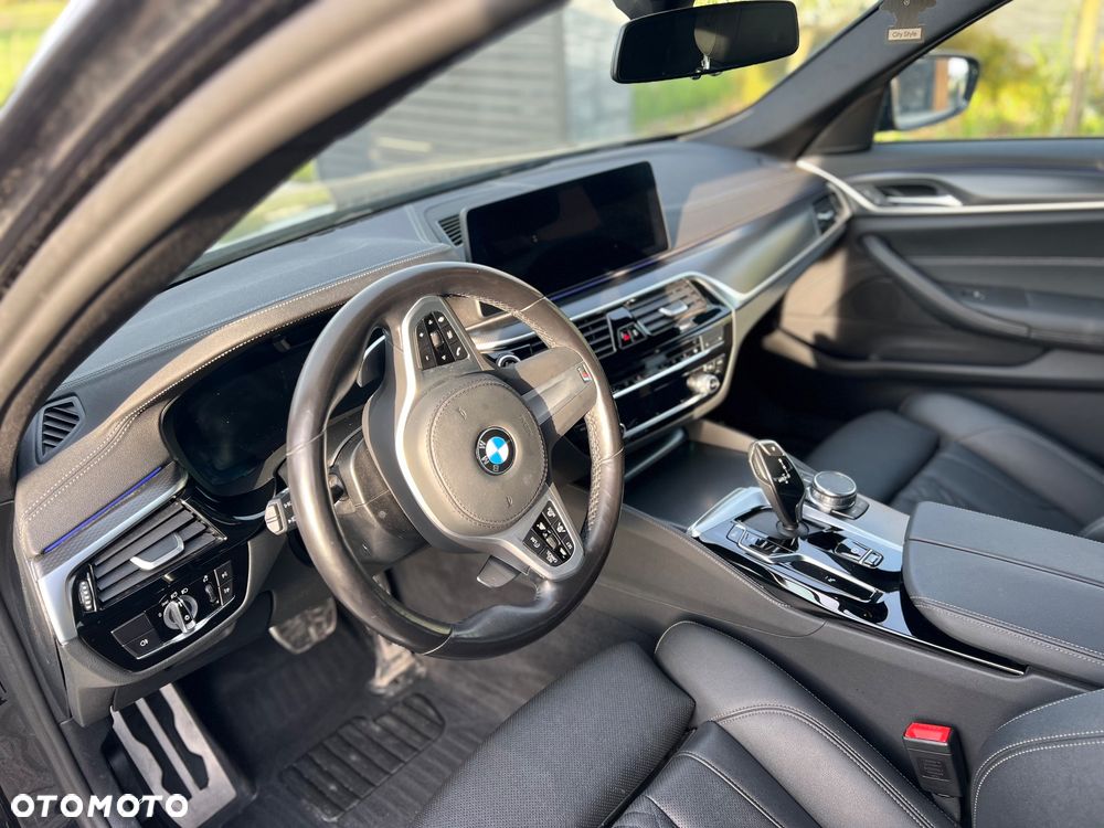 BMW Seria 5 520d MHEV M Sport sport - 22