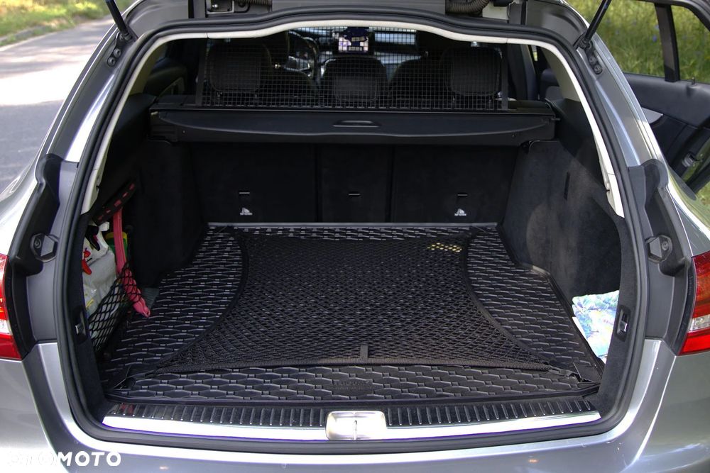 Mercedes-Benz Klasa C 180 (BlueEFFICIENCY) 7G-TRONIC Elegance - 28