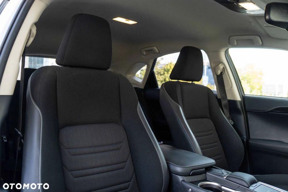 Lexus NX 300h Business Edition AWD - 16