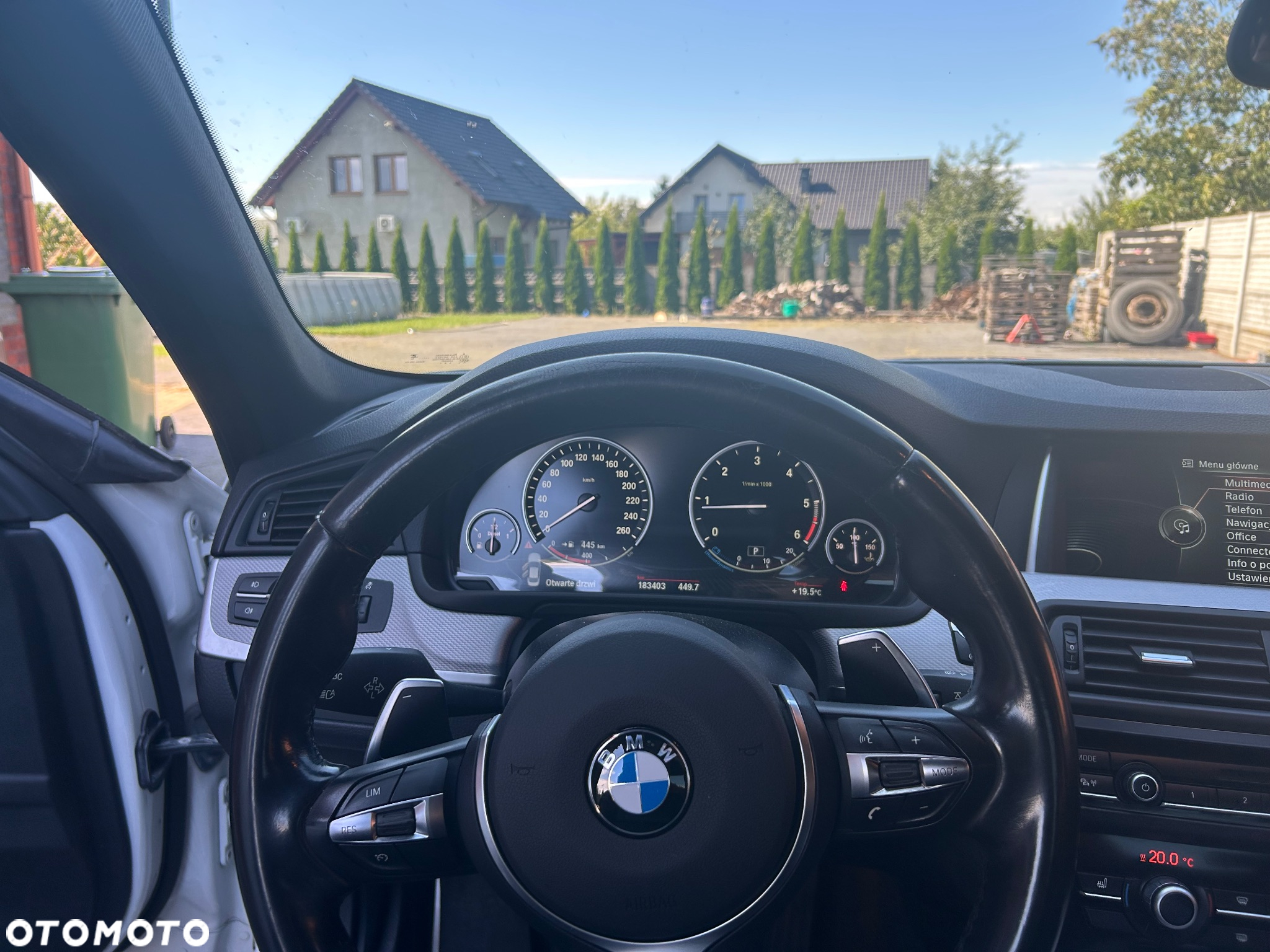 BMW Seria 5 520d xDrive - 23