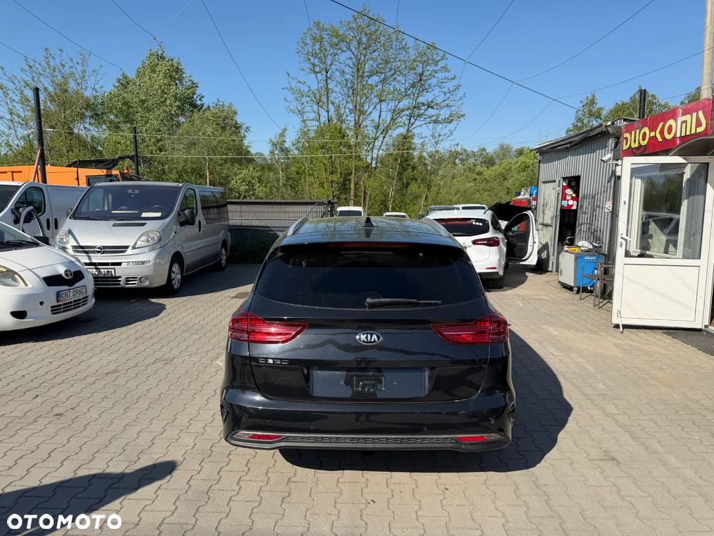 Kia Ceed 1.4 L - 4