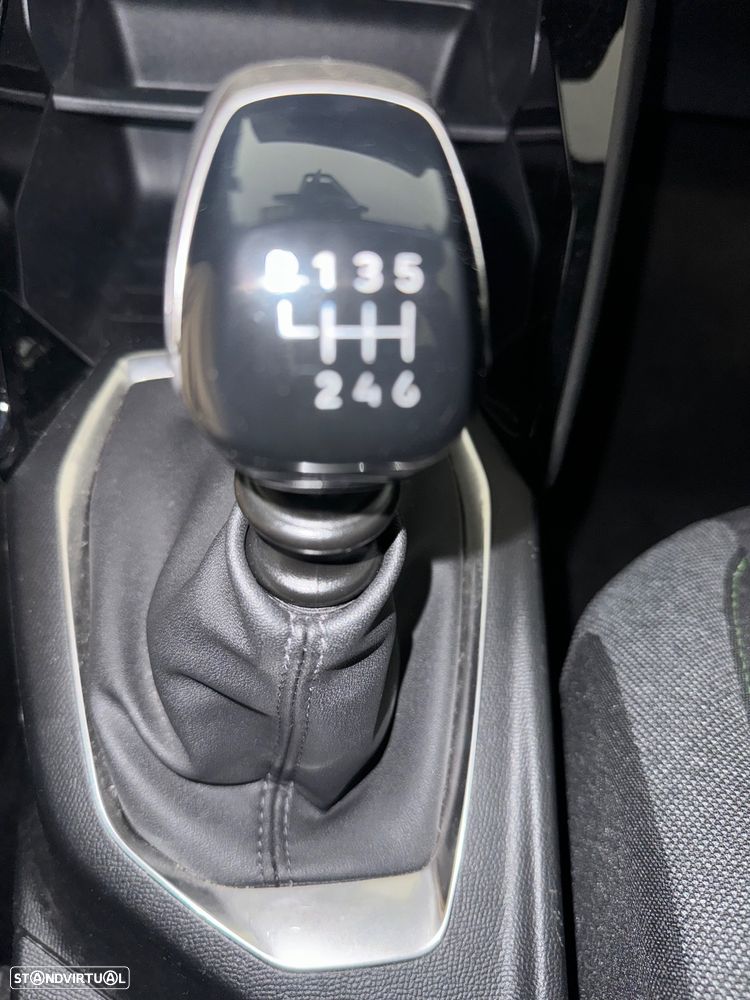 Peugeot 2008 1.2 PureTech Active Pack - 25