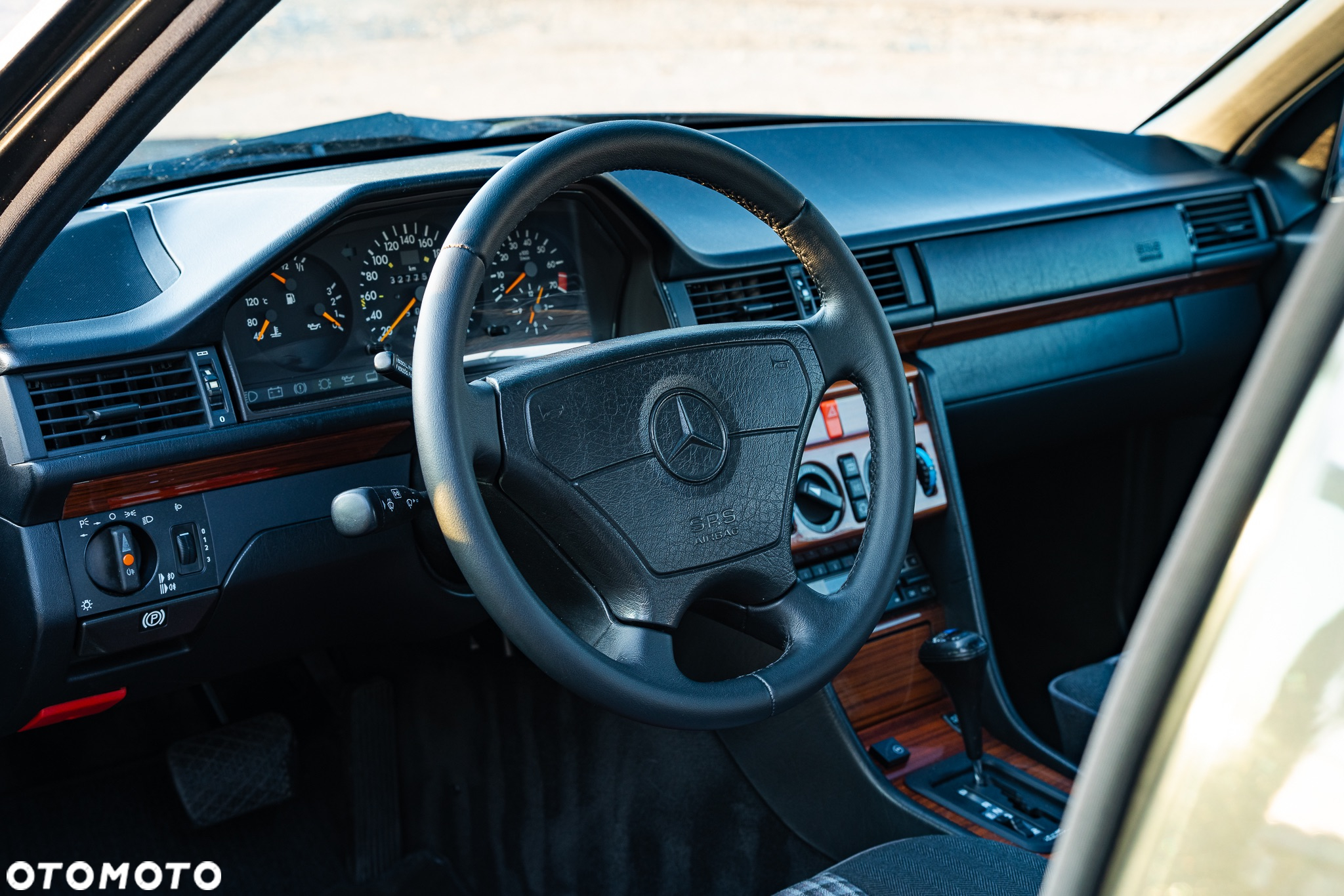 Mercedes-Benz W124 (1984-1993) - 25