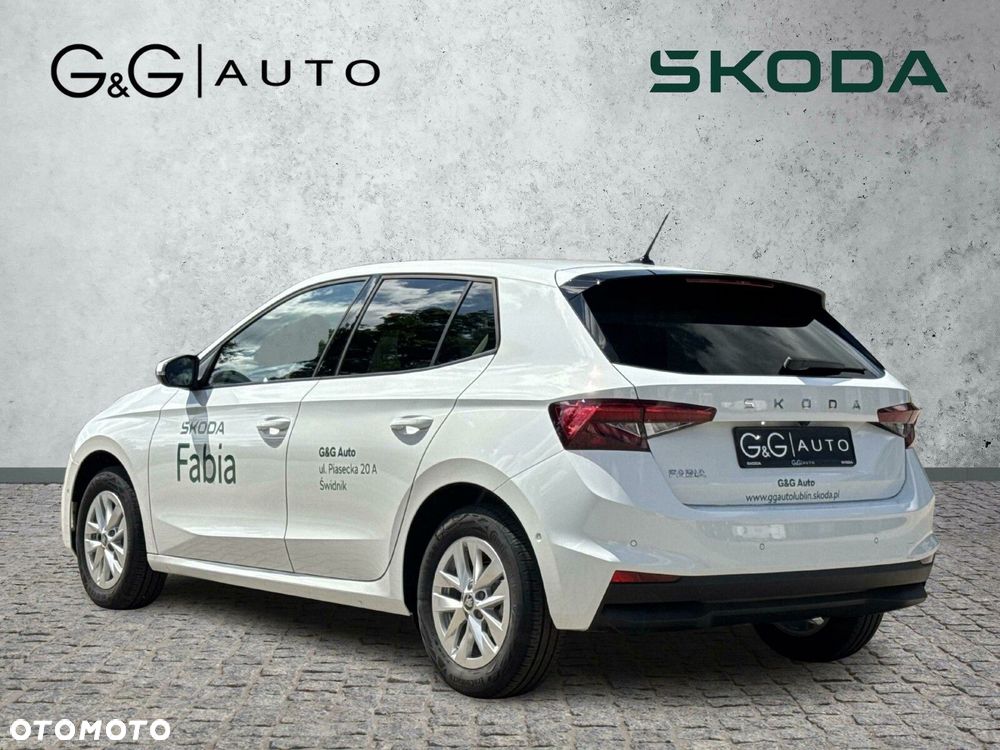 Skoda Fabia - 4