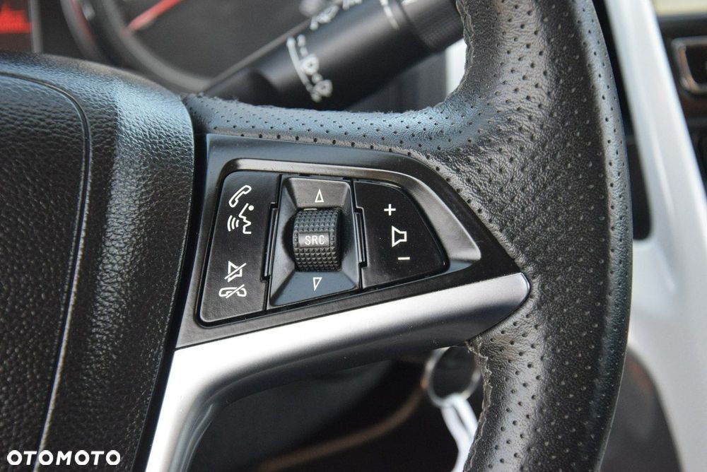 Opel Astra 1.6 Turbo Innovation - 23