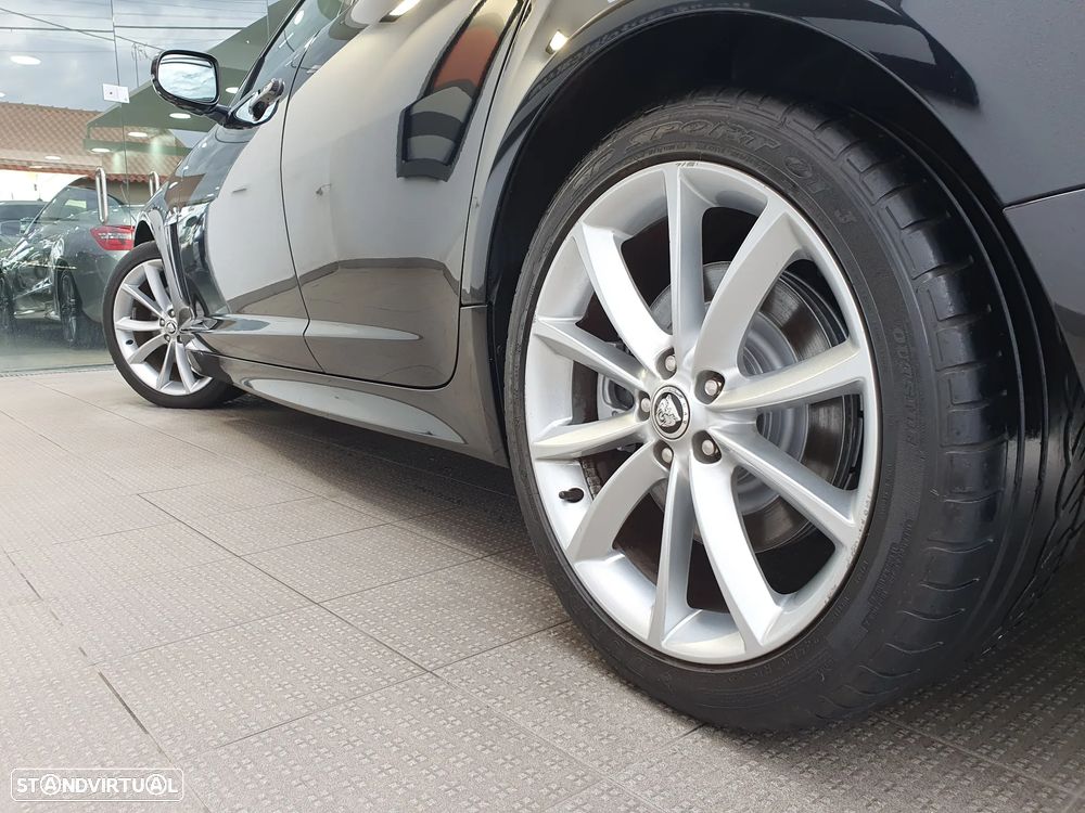 Jaguar XF Sportbrake 2.2 D R-Sport - 12