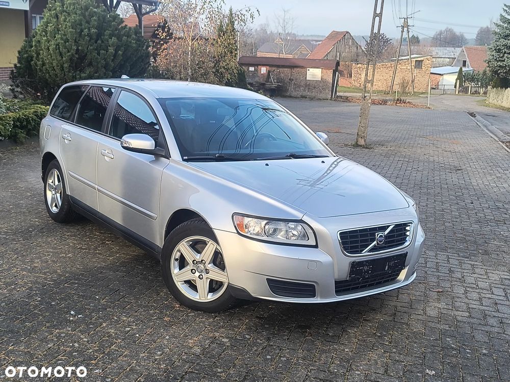 Volvo V50 - 1