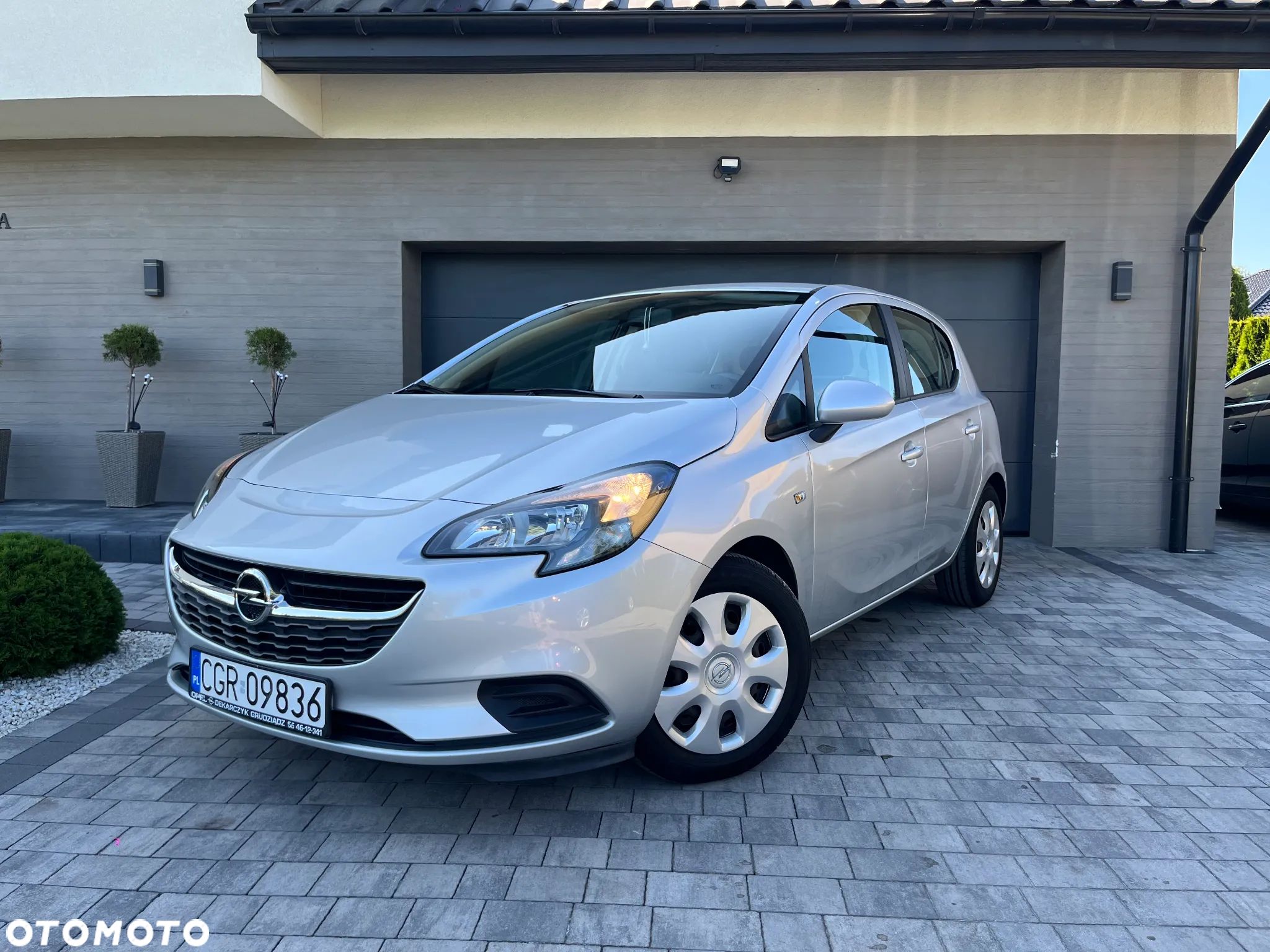 Opel Corsa 1.4 Enjoy - 1