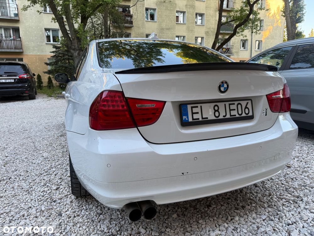 BMW Seria 3 318i - 16