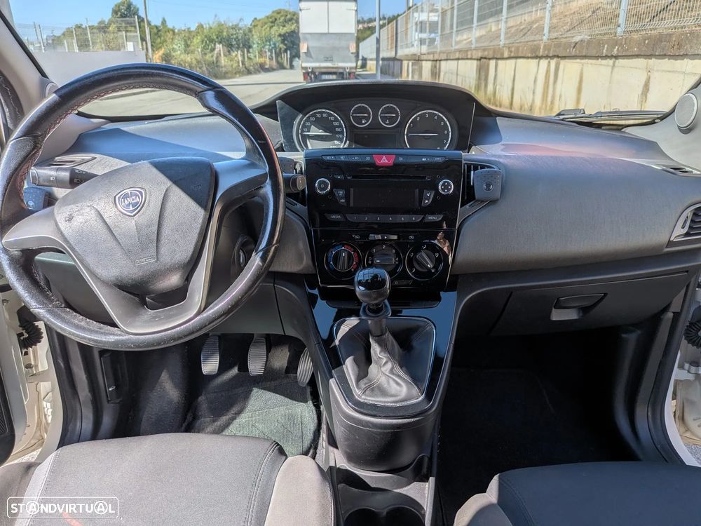 Lancia Ypsilon 1.2 S&S Silver - 9