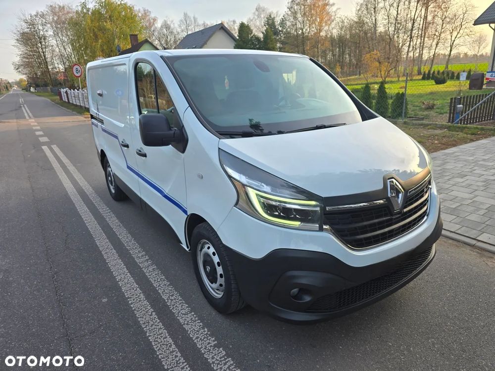Renault TRAFIC - 2