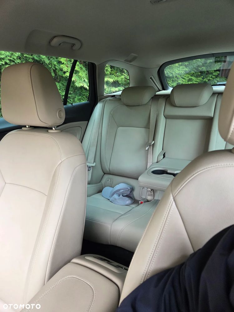 Opel Insignia 1.5 T Exclusive S&S - 25